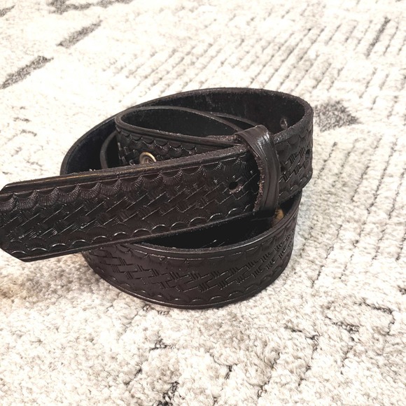 unbranded Other - Black Stamped Leather Belt , no buckle size 40
